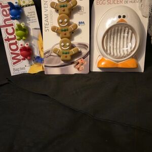 Gingerbread Steam Vent and Egg Slicer Set